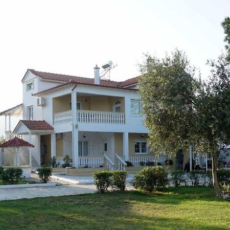 Villa Karras Vrasná 외부 사진