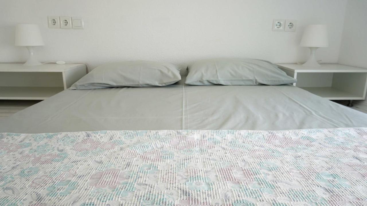 Villa Karras Vrasná 외부 사진