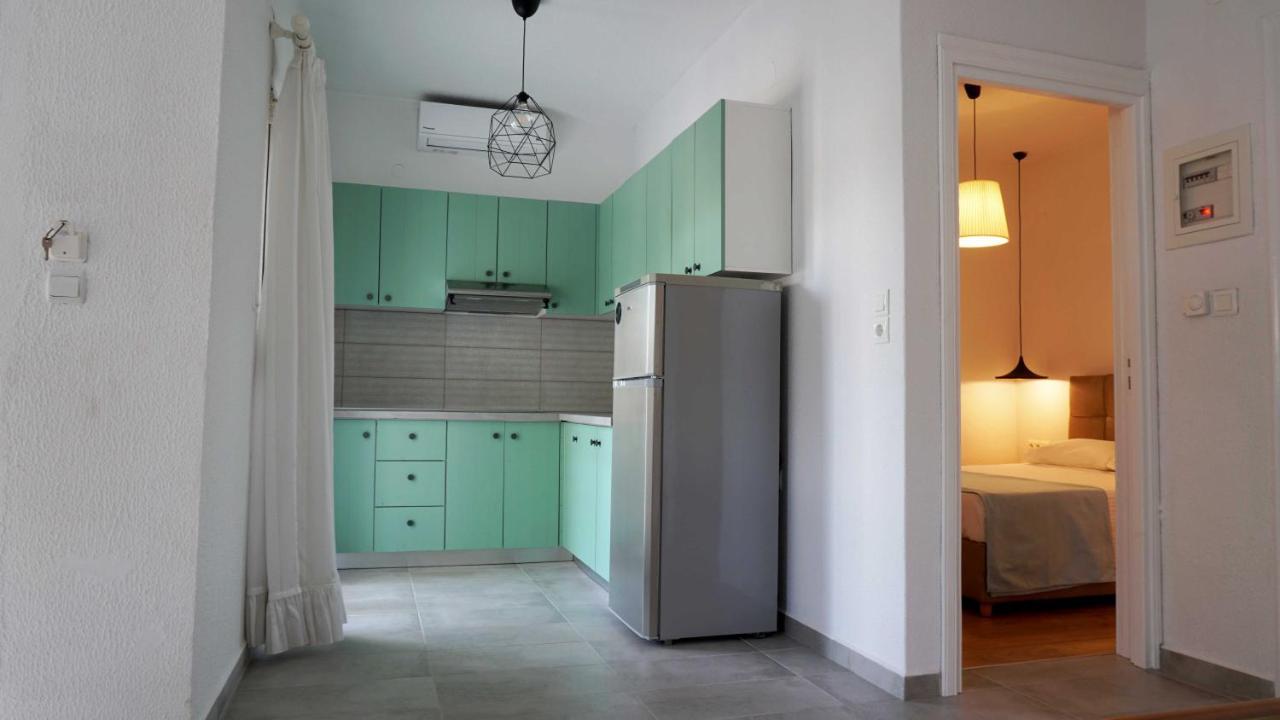 Villa Karras Vrasná 외부 사진
